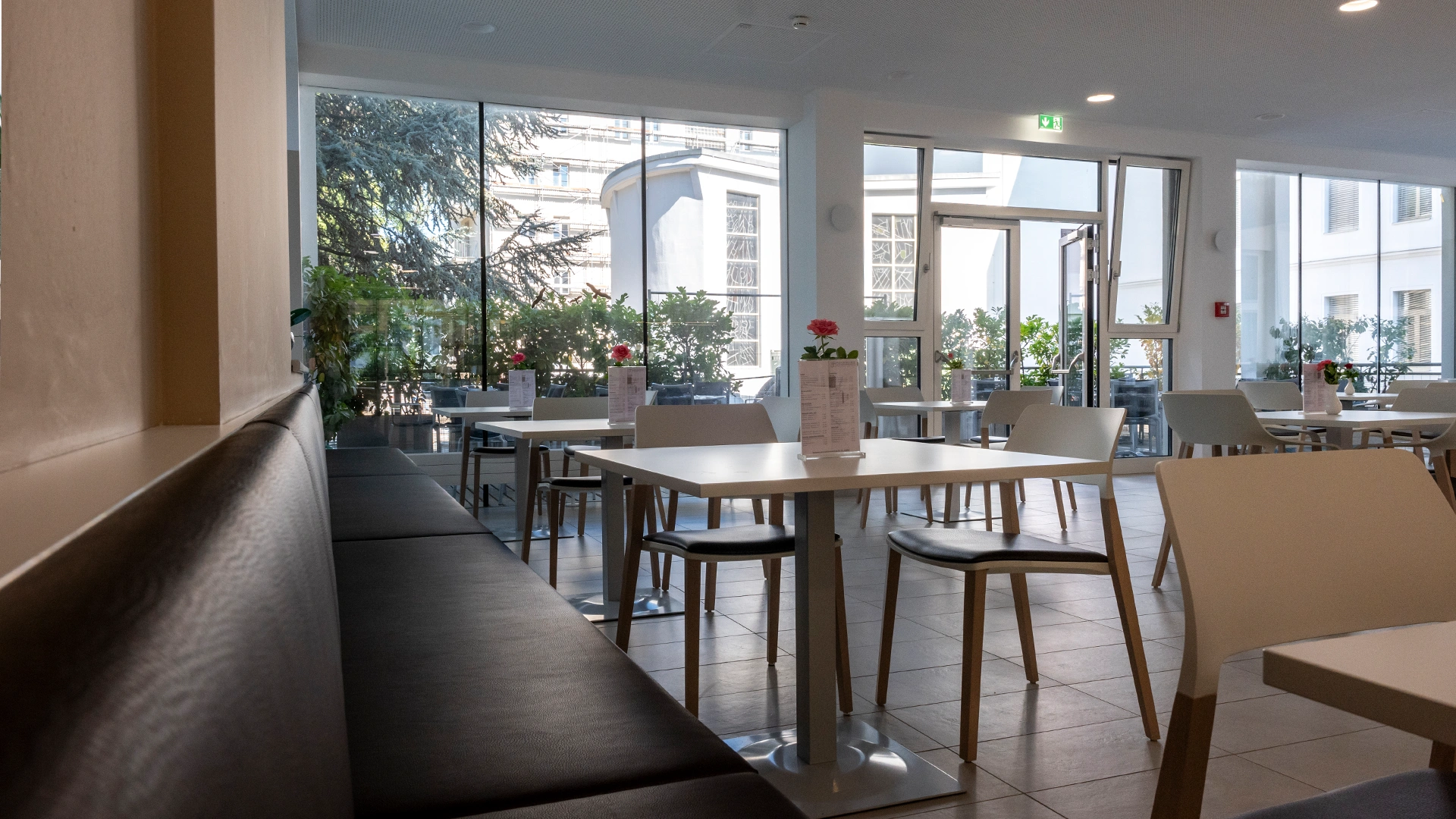 privatklinik-kreuzschwestern-graz-beriech-cafe-web03